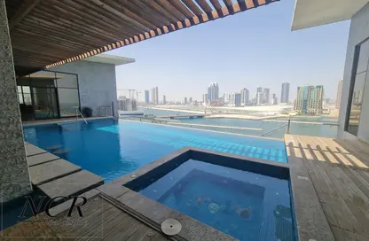 Penthouse - 5 Bedrooms - 6 Bathrooms for rent in Reef Island - Capital Governorate