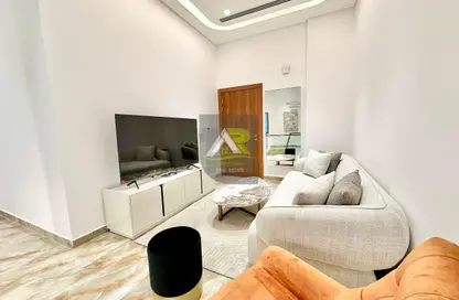 Duplex - 3 Bedrooms - 4 Bathrooms for rent in Seef - Capital Governorate