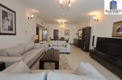 Apartment - 2 Bedrooms - 2 Bathrooms for rent in Busaiteen - Muharraq Governorate