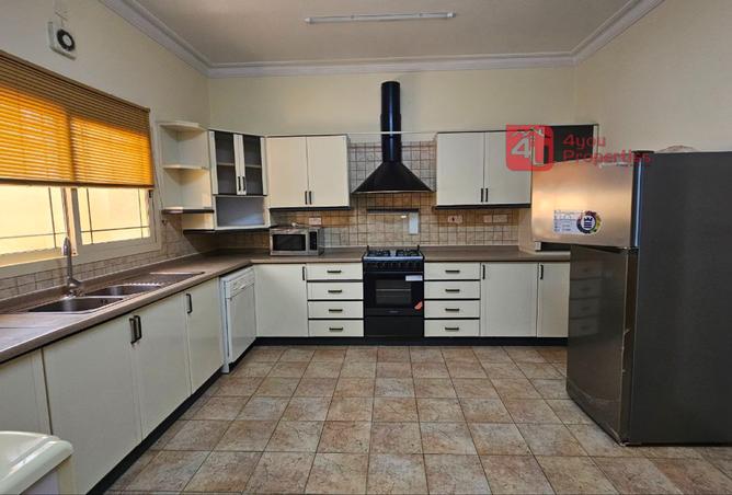 960687 - Property Image 3