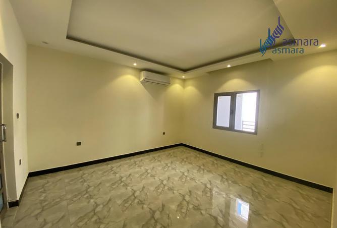 910343 - Property Image 3
