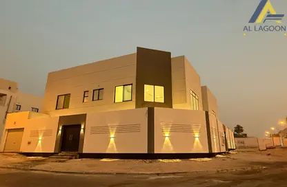 فيلا - 7 غرف نوم - 8 حمامات للبيع في مدينة حمد - المحافظة الشمالية