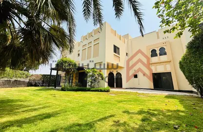 Villa - 5 Bedrooms - 5 Bathrooms for rent in Janabiya - Northern Governorate