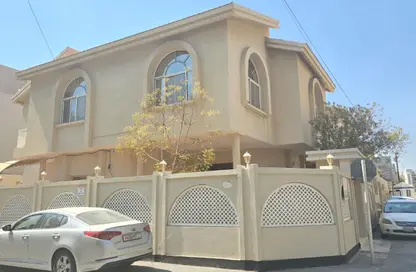 فيلا - 4 غرف نوم - 4 حمامات للايجار في الماحوز - المنامة - محافظة العاصمة