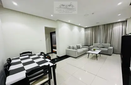 Living / Dining Room image for: Apartment - 1 Bedroom - 2 Bathrooms for rent in Busaiteen - Muharraq Governorate, Image 1