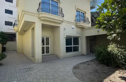 Villa - 4 Bedrooms - 4 Bathrooms for rent in Gufool - Manama - Capital Governorate