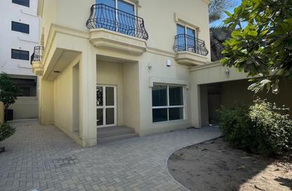 Villa - 4 Bedrooms - 4 Bathrooms for rent in Gufool - Manama - Capital Governorate