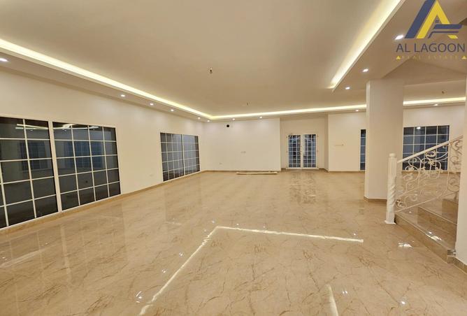 972592 - Property Image 2