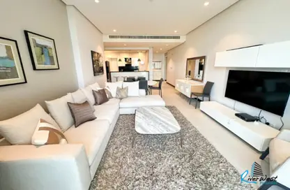 Apartment - 3 Bedrooms - 5 Bathrooms for rent in Reef Island - Capital Governorate