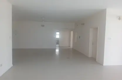 Apartment - 2 Bedrooms - 2 Bathrooms for rent in Exhibition Road - Hoora - Capital Governorate