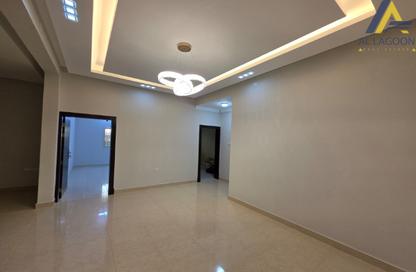 Apartment - 6 Bedrooms - 3 Bathrooms for rent in Tubli - Central Governorate
