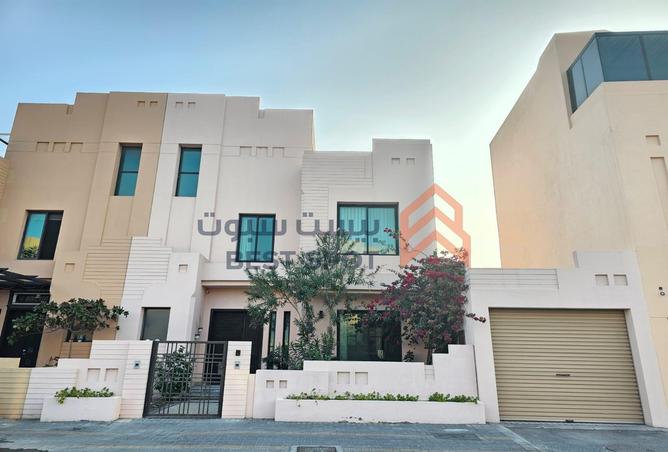 Villa - 4 Bedrooms - 5 Bathrooms for sale in Jeblat Hebshi - Northern Governorate