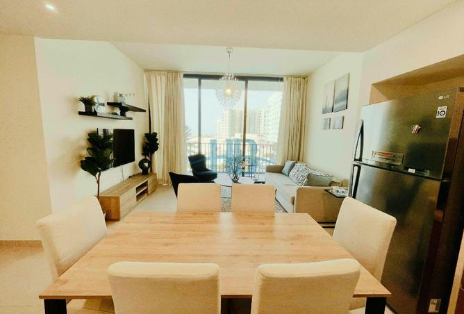 989227 - Property Image 3