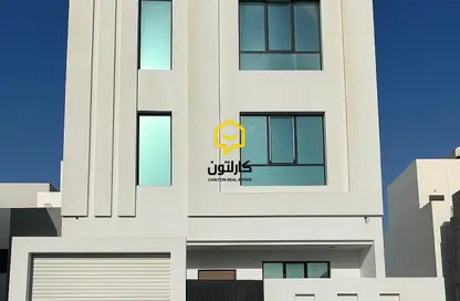 Villa - 4 Bedrooms - 6 Bathrooms for sale in Busaiteen - Muharraq Governorate
