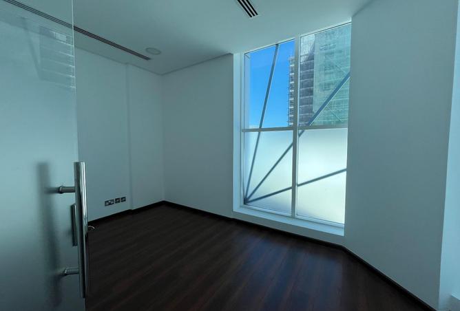 957743 - Property Image 3