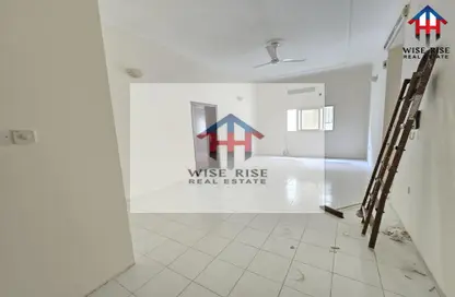 Apartment - 2 Bedrooms - 2 Bathrooms for rent in Sanabis - Manama - Capital Governorate