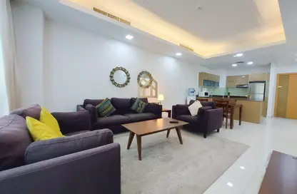 Apartment - 2 Bedrooms - 3 Bathrooms for rent in Al Juffair - Capital Governorate