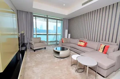 Living Room image for: Apartment - 3 Bedrooms - 3 Bathrooms for sale in Reef Island - Capital Governorate, Image 1