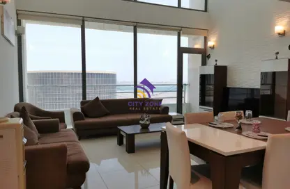 Duplex - 3 Bedrooms - 4 Bathrooms for rent in Al Juffair - Capital Governorate