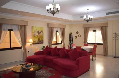 Living / Dining Room image for: Villa - 3 Bedrooms - 4 Bathrooms for rent in Busaiteen - Muharraq Governorate, Image 1