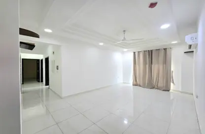 شقة - 3 غرف نوم - 2 حمامات للايجار في البسيتين - المحرق