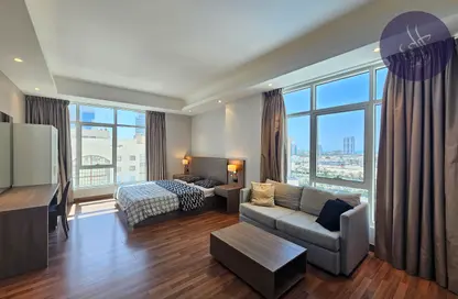 Apartment - Studio - 1 Bathroom for rent in Sanabis - Manama - Capital Governorate