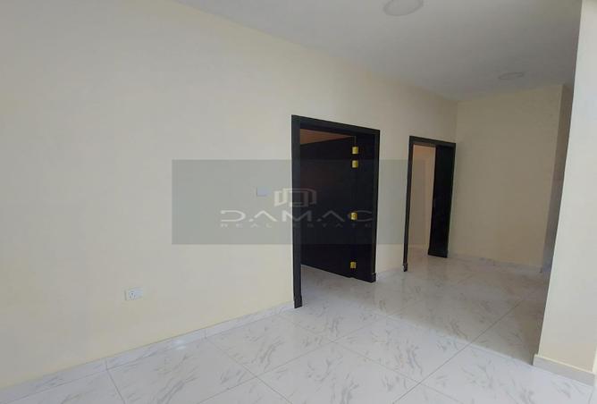 954806 - Property Image 2
