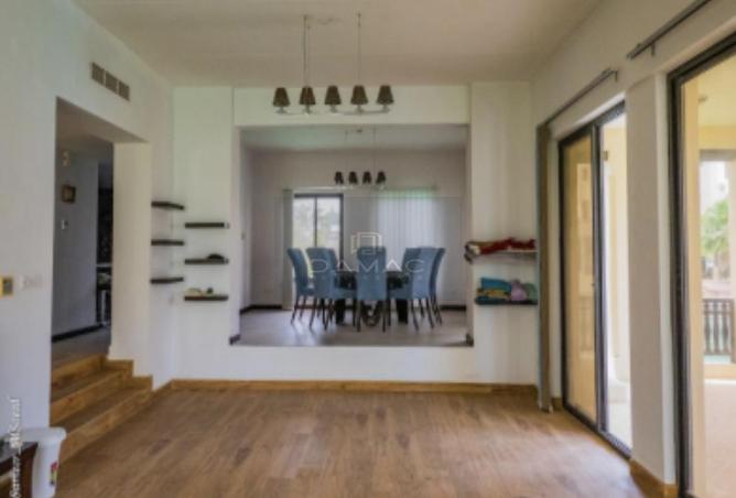 954429 - Property Image 2