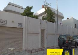 صورةمبنى خارجي لـ: فيلا - 4 غرف نوم - 5 حمامات للبيع في بو عشيرة - محافظة العاصمة, صورة 1