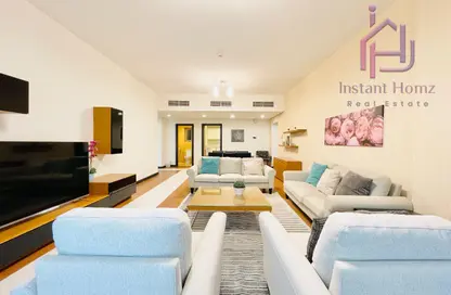 Apartment - 3 Bedrooms - 4 Bathrooms for rent in Al Juffair - Capital Governorate