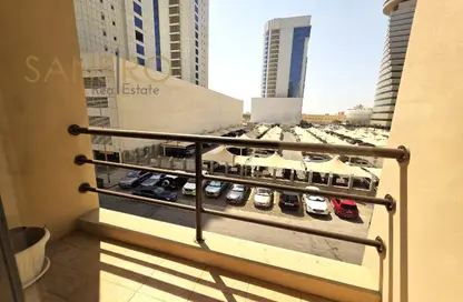 Apartment - 2 Bedrooms - 2 Bathrooms for rent in Sanabis - Manama - Capital Governorate