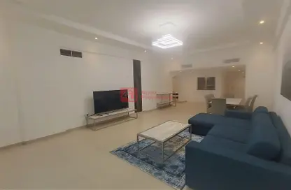 Living Room image for: Apartment - 2 Bedrooms - 2 Bathrooms for rent in Segaya - Manama - Capital Governorate, Image 1