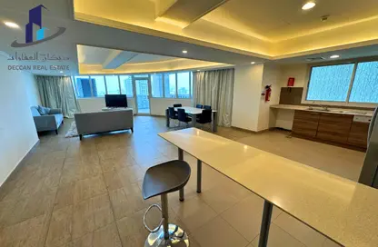 Apartment - 2 Bedrooms - 3 Bathrooms for rent in Al Juffair - Capital Governorate