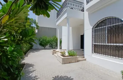 Villa - 3 Bedrooms - 4 Bathrooms for rent in Mahooz - Manama - Capital Governorate