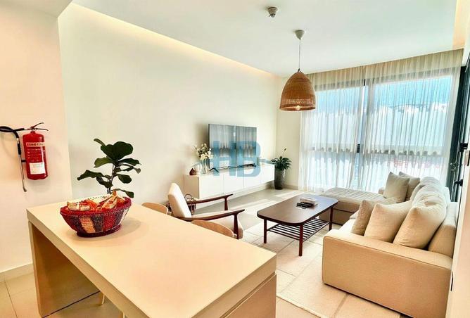 988296 - Property Main Image