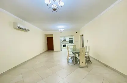 Apartment - 2 Bedrooms - 2 Bathrooms for rent in Al Burhama - Manama - Capital Governorate