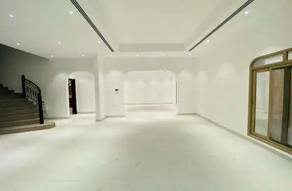 Villa - 4 Bedrooms - 4 Bathrooms for rent in Saar - Northern Governorate