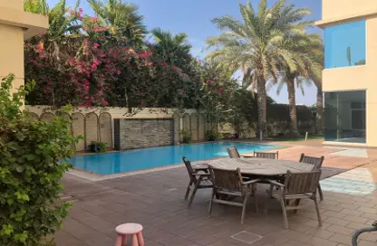 Pool image for: Villa - 6 Bedrooms for sale in Saar - Northern Governorate, Image 1