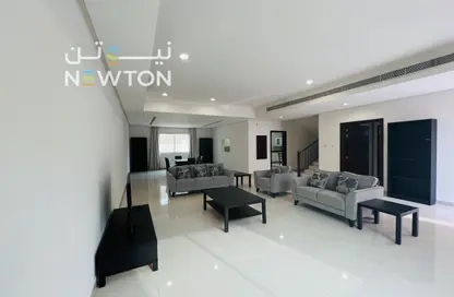 Villa - 4 Bedrooms - 3 Bathrooms for rent in Janabiya - Northern Governorate