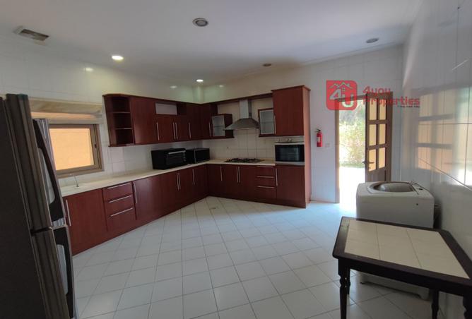 975691 - Property Image 2