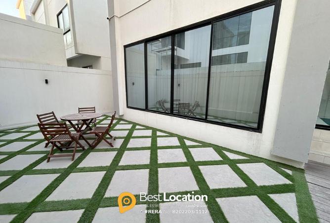 960232 - Property Image 2
