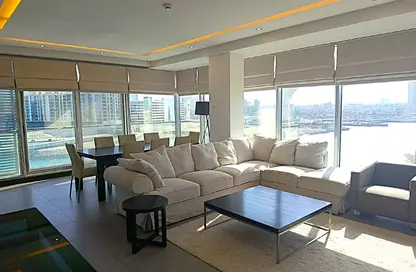 Apartment - 3 Bedrooms - 4 Bathrooms for rent in Reef Island - Capital Governorate
