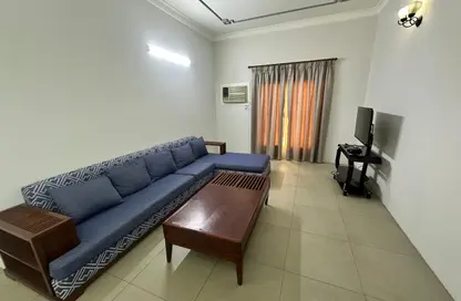 Apartment - 2 Bedrooms - 2 Bathrooms for rent in Mahooz - Manama - Capital Governorate