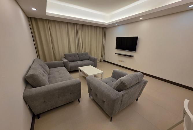 956108 - Property Image 3