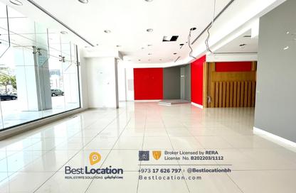 Retail - Studio - 2 Bathrooms for rent in Diplomatic Area - Manama - Capital Governorate