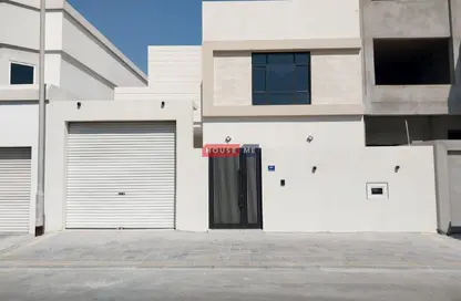 Villa - 4 Bedrooms - 5 Bathrooms for sale in Busaiteen - Muharraq Governorate