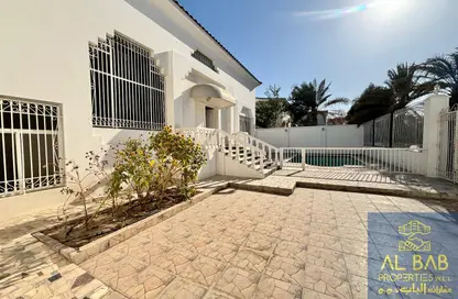 Villa - 4 Bedrooms - 6 Bathrooms for rent in Tubli - Central Governorate