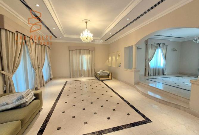 955110 - Property Image 3
