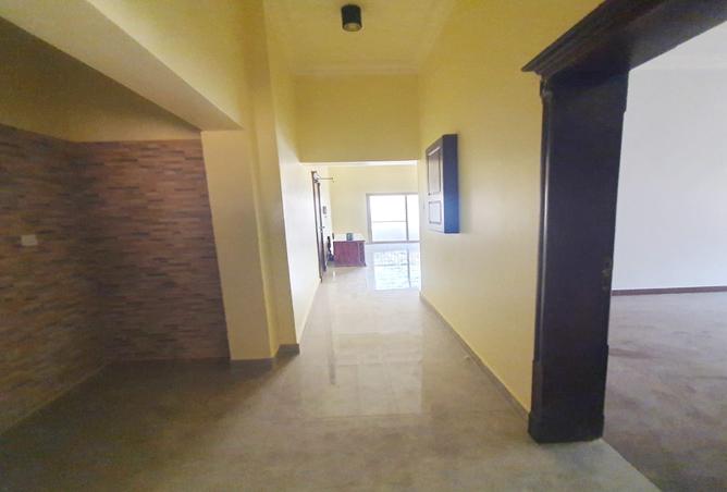 951892 - Property Image 3