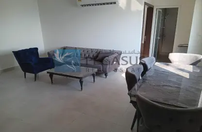 Living / Dining Room image for: Apartment - 1 Bedroom - 2 Bathrooms for rent in Mahooz - Manama - Capital Governorate, Image 1